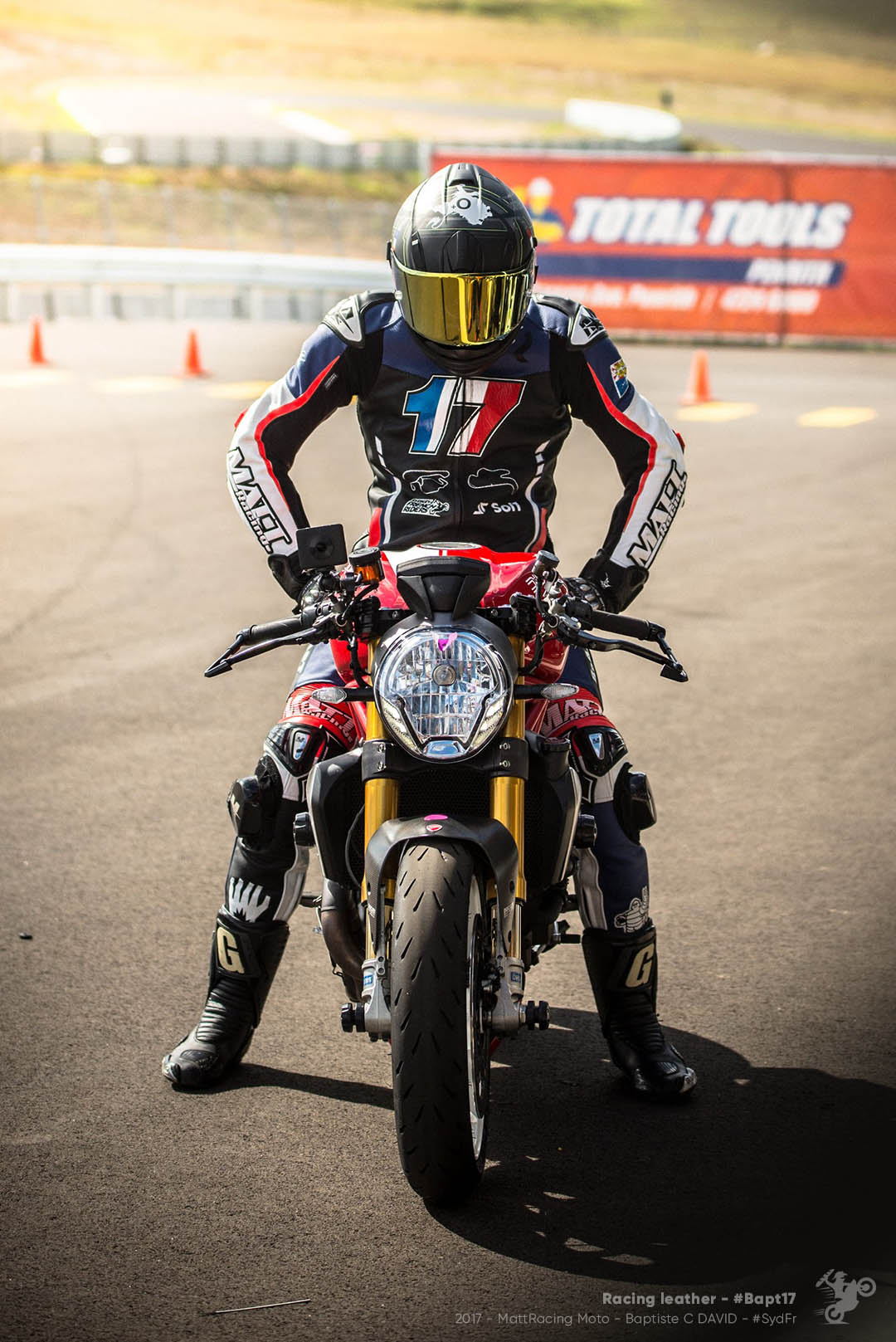 bapt17_racesuit_mattracingmoto___0003_Background